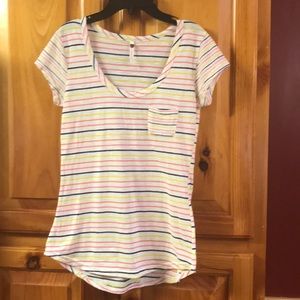 Short sleeve tee with pocket